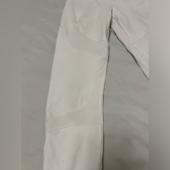 Lululemon White New Ambition Super High Rise Tight *Stained* - Picture 7 of 14